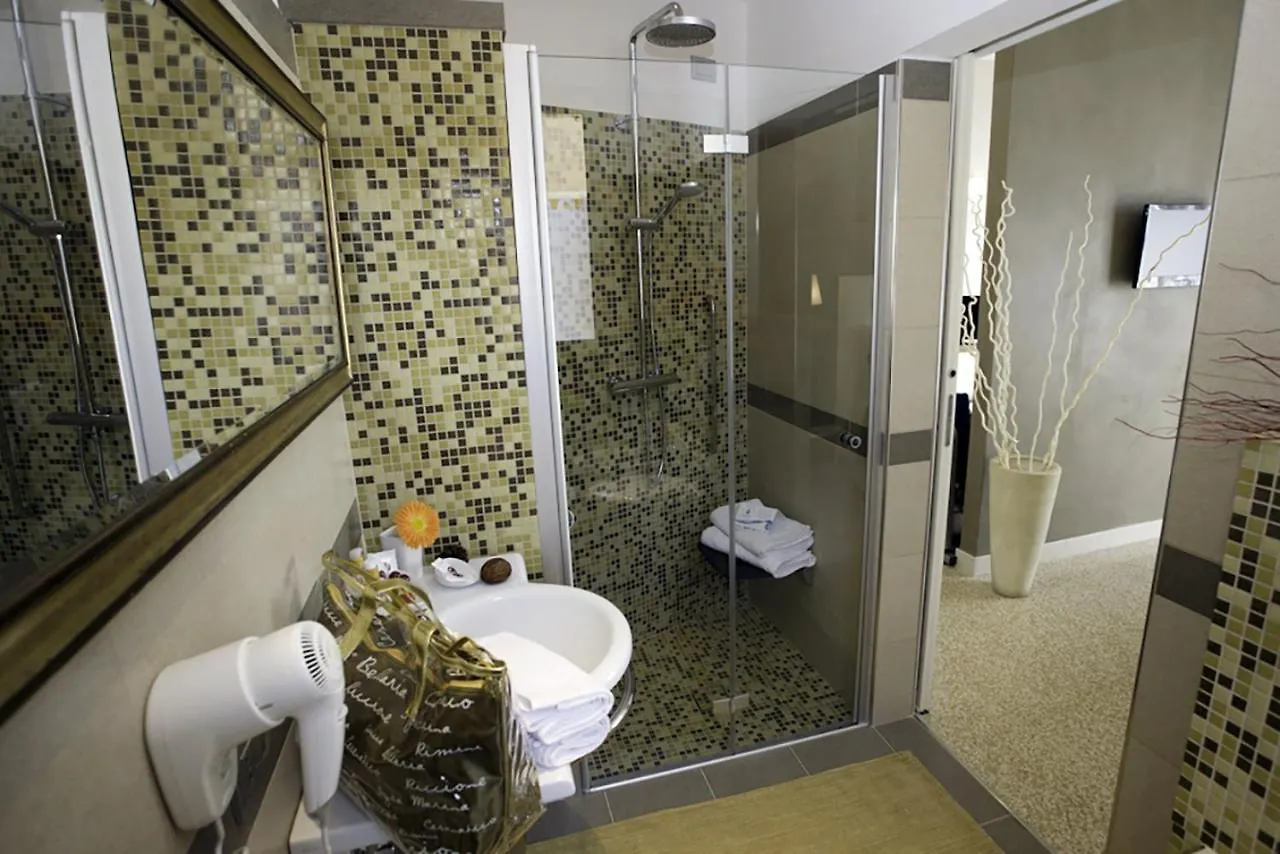 Hotel B&B Villa Irma Ρίμινι 3*,